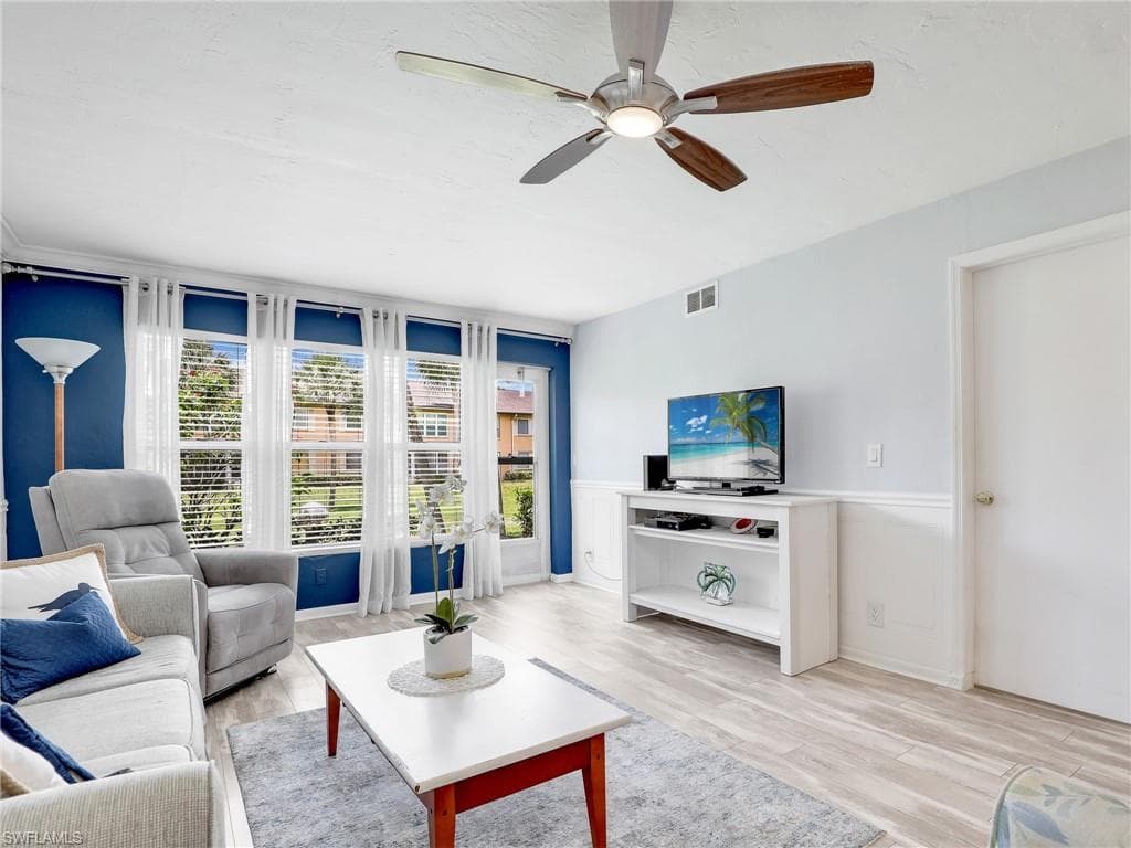 4230 Jack Frost CT # 7, NAPLES FL 34112-7