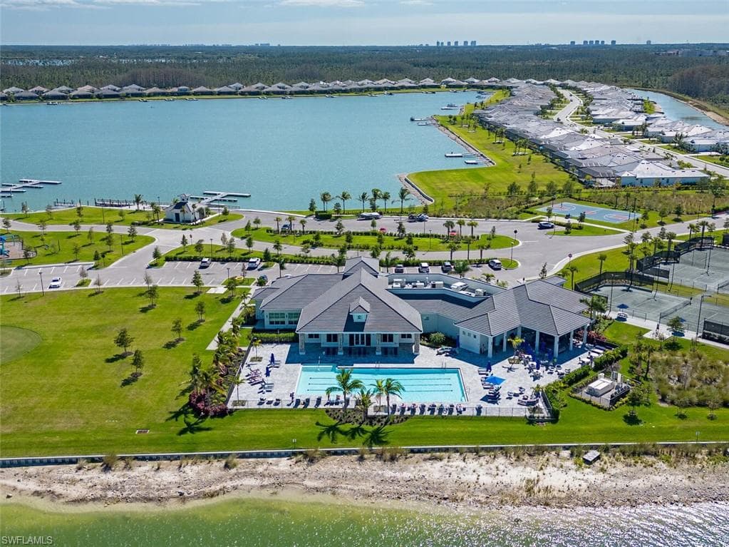 18789 Wildblue BLVD, FORT MYERS FL 33913-22