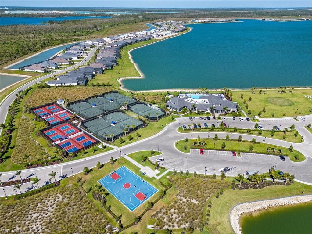 18789 Wildblue BLVD, FORT MYERS FL 33913-23