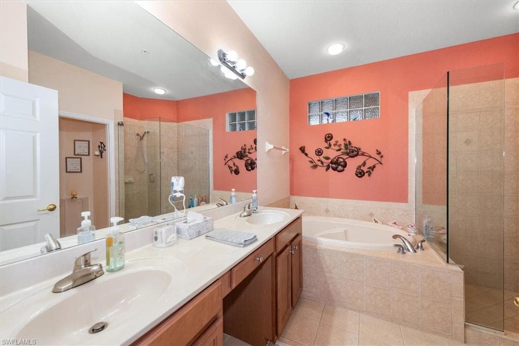 14910 Reflection Key CIR # 2311, FORT MYERS FL 33907-18