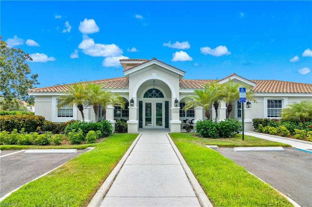 6838 Lantana Bridge RD # 103, NAPLES FL 34109-31