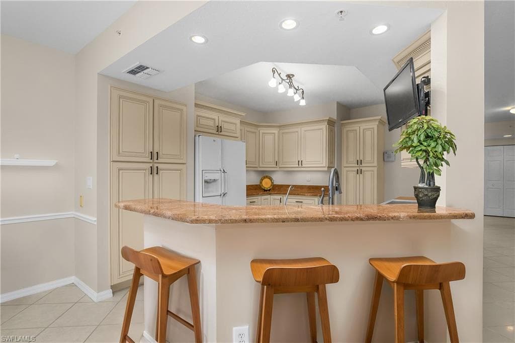 6838 Lantana Bridge RD # 103, NAPLES FL 34109-8