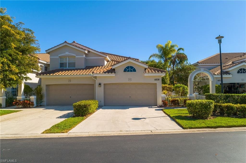 6838 Lantana Bridge RD # 103, NAPLES FL 34109-9