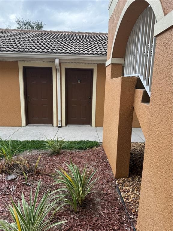 1089 Winding Pines CIR # 102, CAPE CORAL FL 33909-14