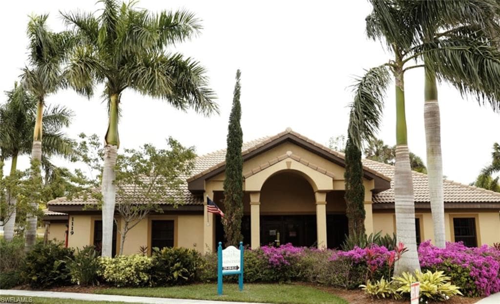 1089 Winding Pines CIR # 102, CAPE CORAL FL 33909-20