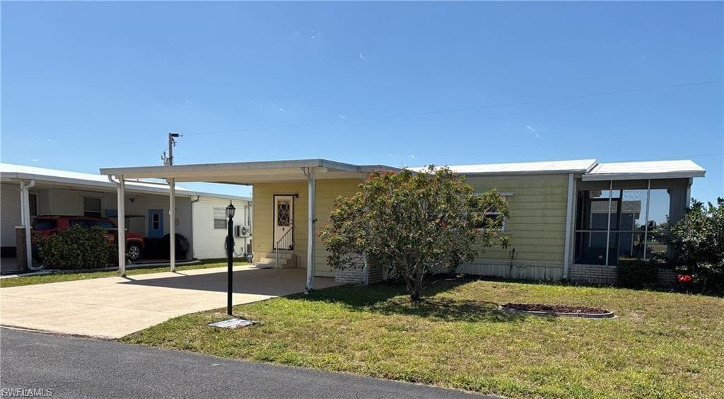 3050 Rain Dance LN, NORTH FORT MYERS FL 33917-2