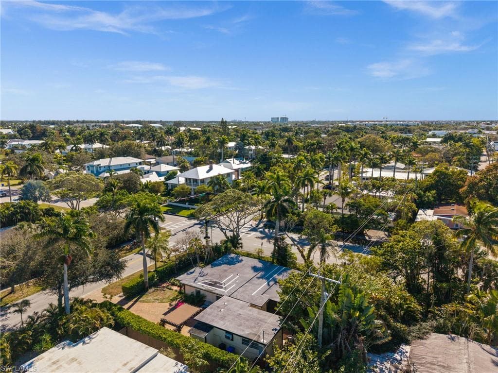 715 10th ST N, NAPLES FL 34102-35