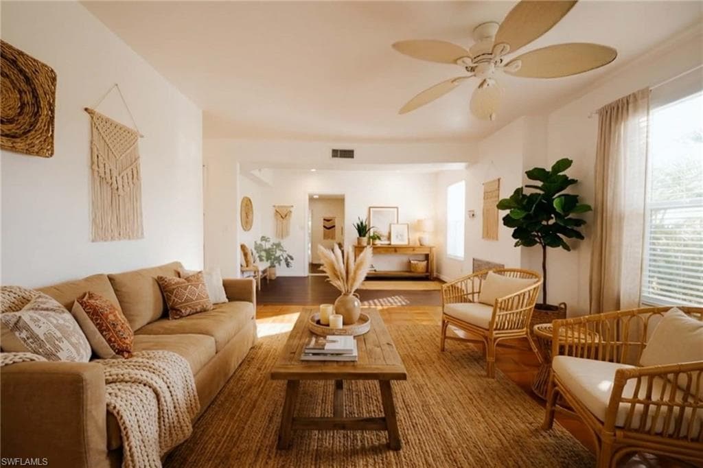 715 10th ST N, NAPLES FL 34102-3