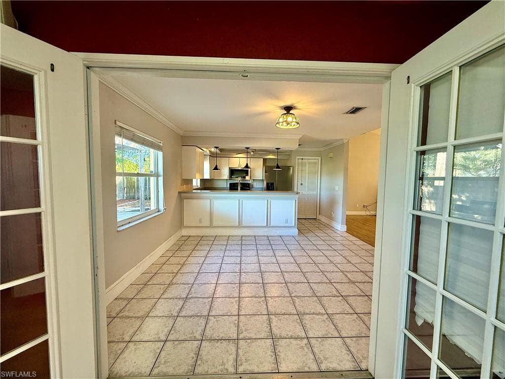 10192 Shade Tree CT, BONITA SPRINGS FL 34135-8