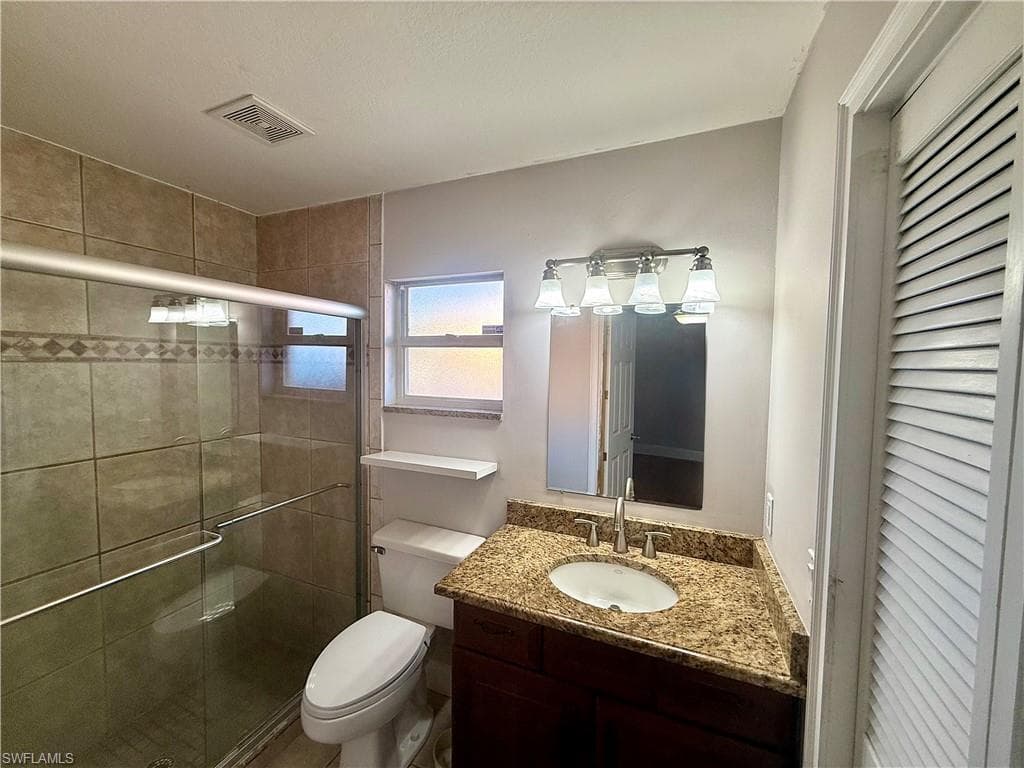 10192 Shade Tree CT, BONITA SPRINGS FL 34135-18