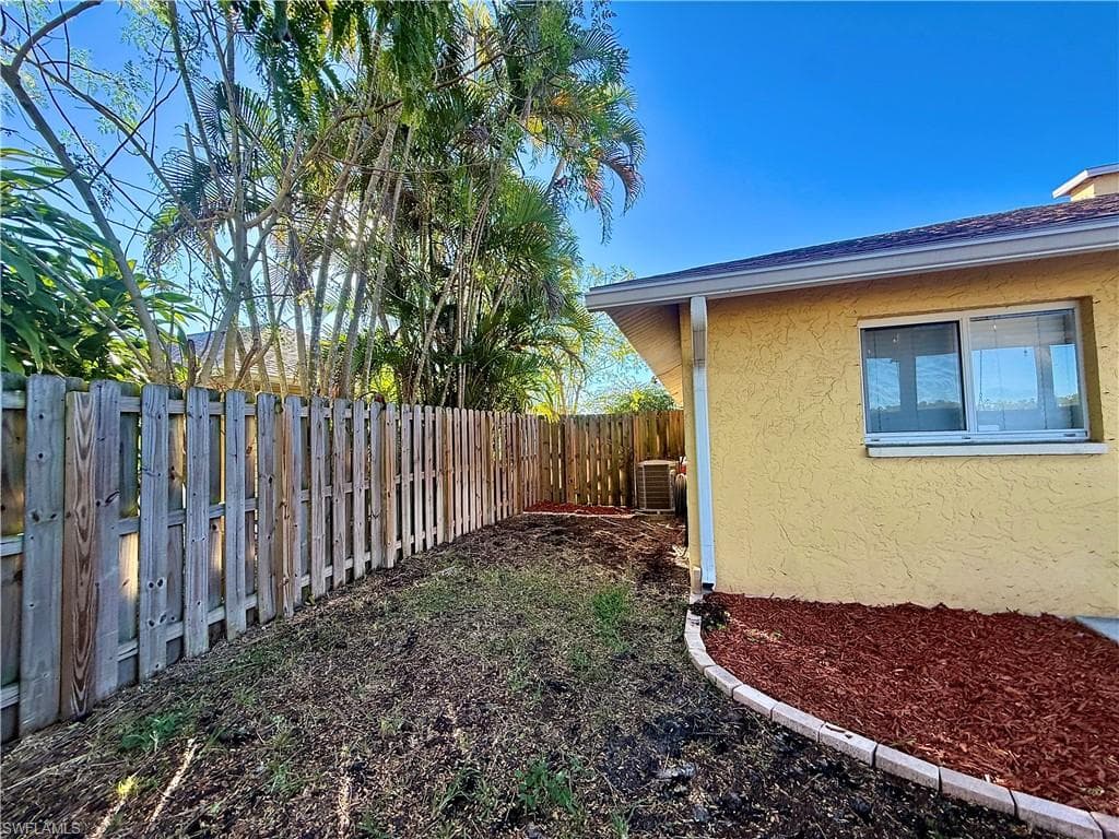 10192 Shade Tree CT, BONITA SPRINGS FL 34135-24