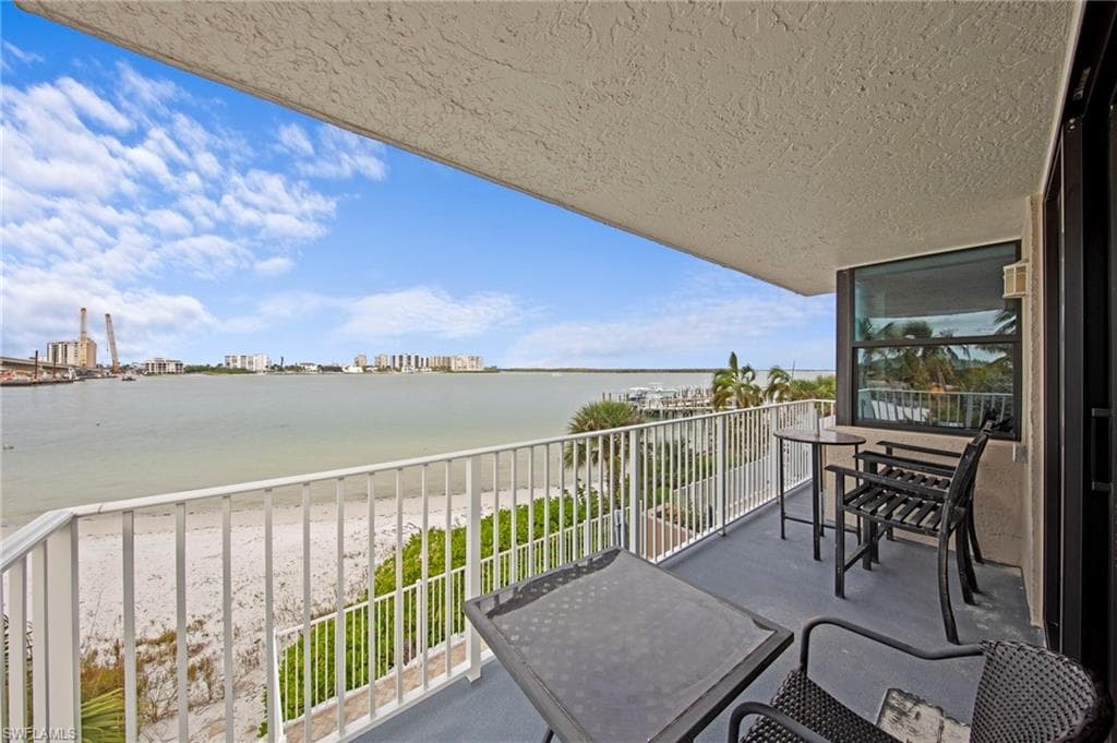 8701 Estero BLVD # 102, BONITA SPRINGS FL 33931-15