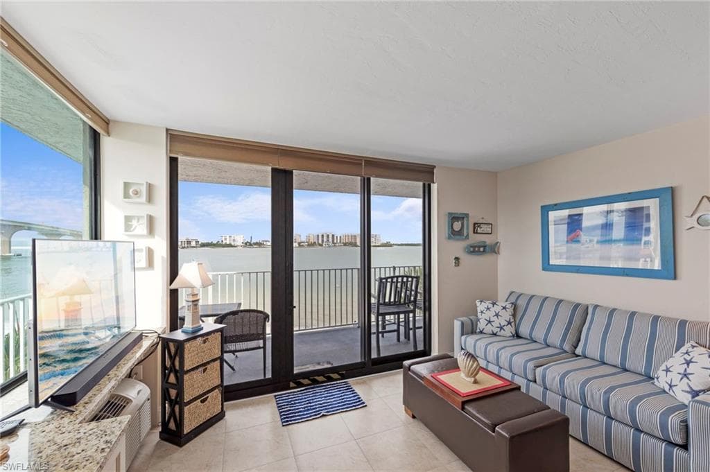 8701 Estero BLVD # 102, BONITA SPRINGS FL 33931-13