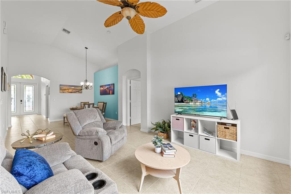 8615 Sumner AVE, FORT MYERS FL 33908-8