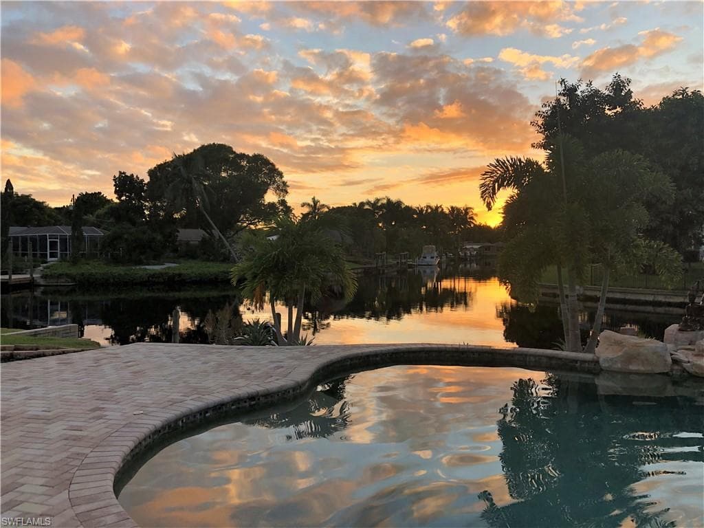 5972 Baker CT, FORT MYERS FL 33919-21