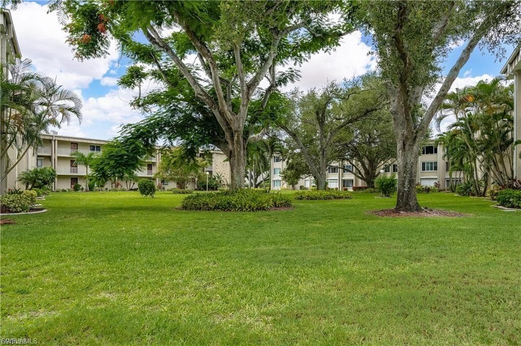 2244 Winkler AVE # 207, FORT MYERS FL 33901-21