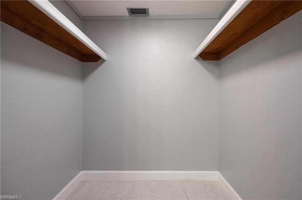 2244 Winkler AVE # 207, FORT MYERS FL 33901-19
