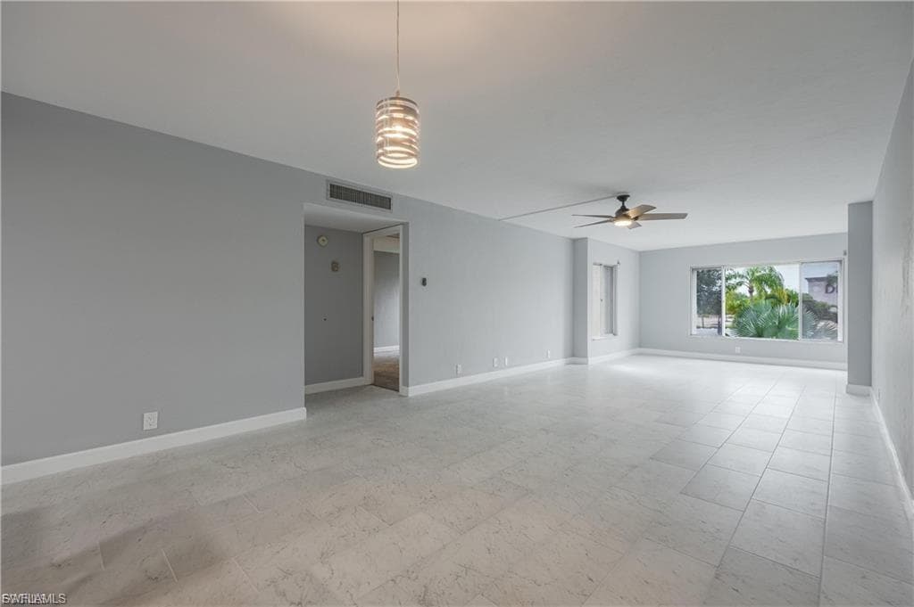 2244 Winkler AVE # 207, FORT MYERS FL 33901-8