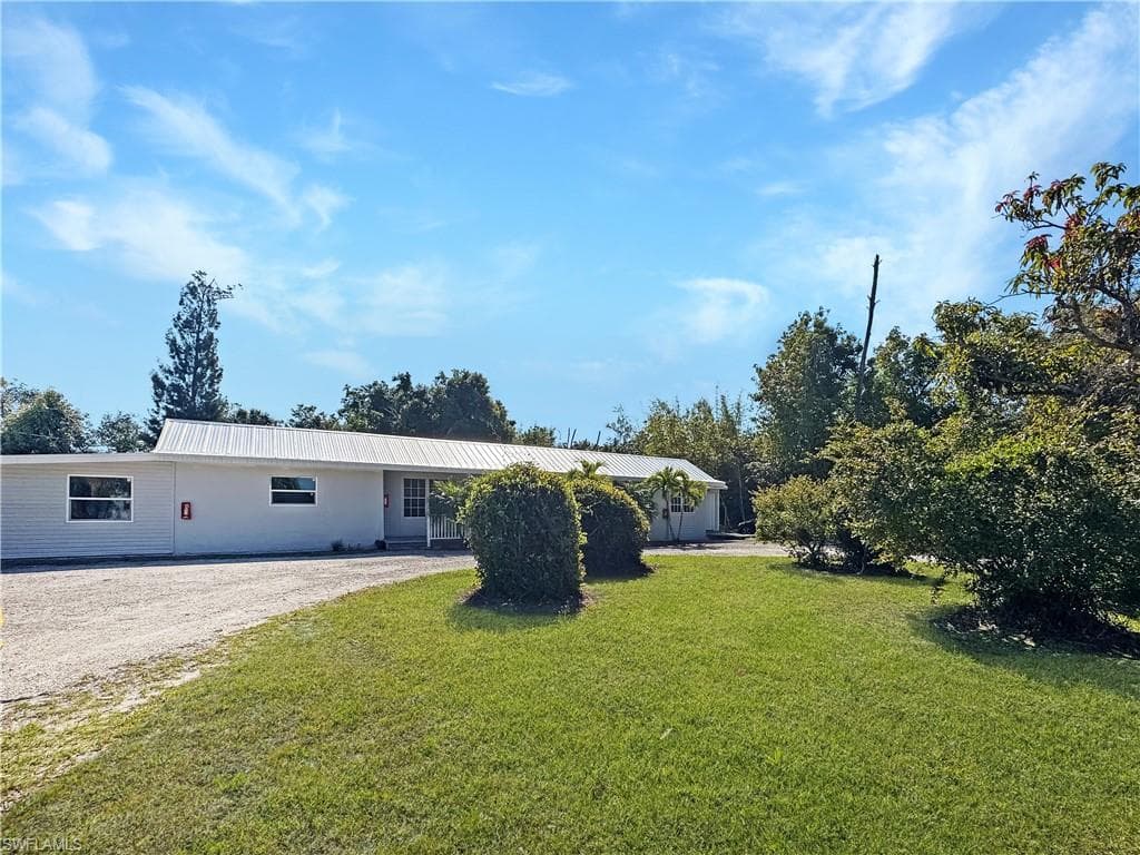 15206 Stringfellow RD # 4, BOKEELIA FL 33922-1
