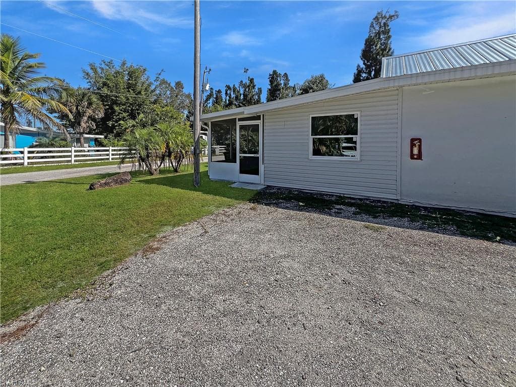 15206 Stringfellow RD # 4, BOKEELIA FL 33922-4