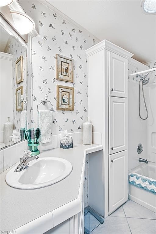 45 San Remo CIR, NAPLES FL 34112-35