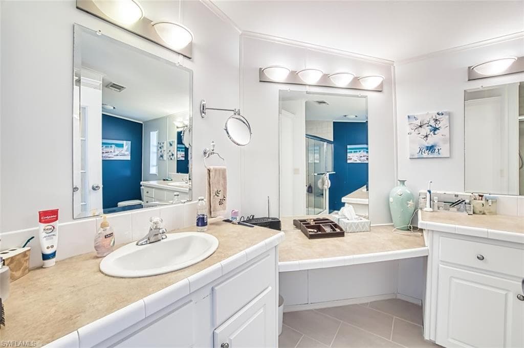 45 San Remo CIR, NAPLES FL 34112-28