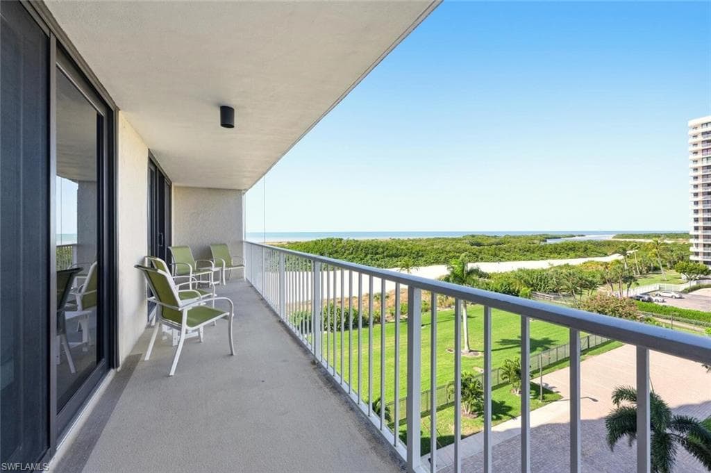 320 Seaview CT # 610, MARCO ISLAND FL 34145-22