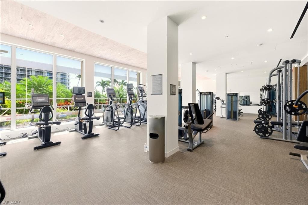 320 Seaview CT # 610, MARCO ISLAND FL 34145-26