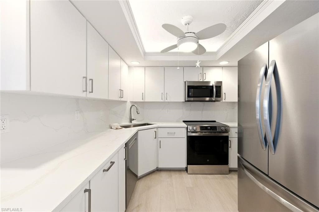 320 Seaview CT # 610, MARCO ISLAND FL 34145-12