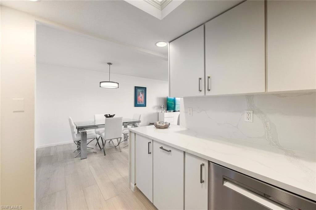 320 Seaview CT # 610, MARCO ISLAND FL 34145-14