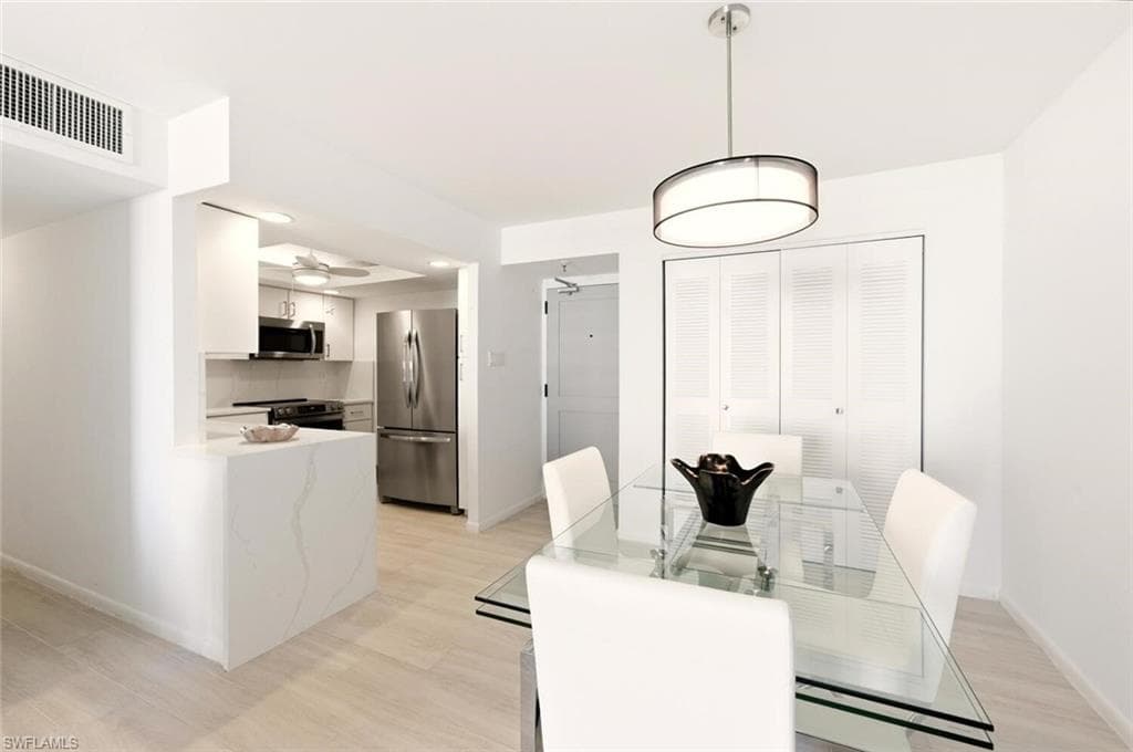 320 Seaview CT # 610, MARCO ISLAND FL 34145-10