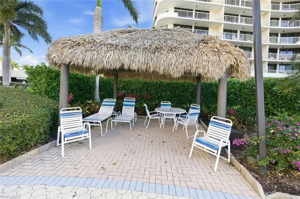 320 Seaview CT # 610, MARCO ISLAND FL 34145-28