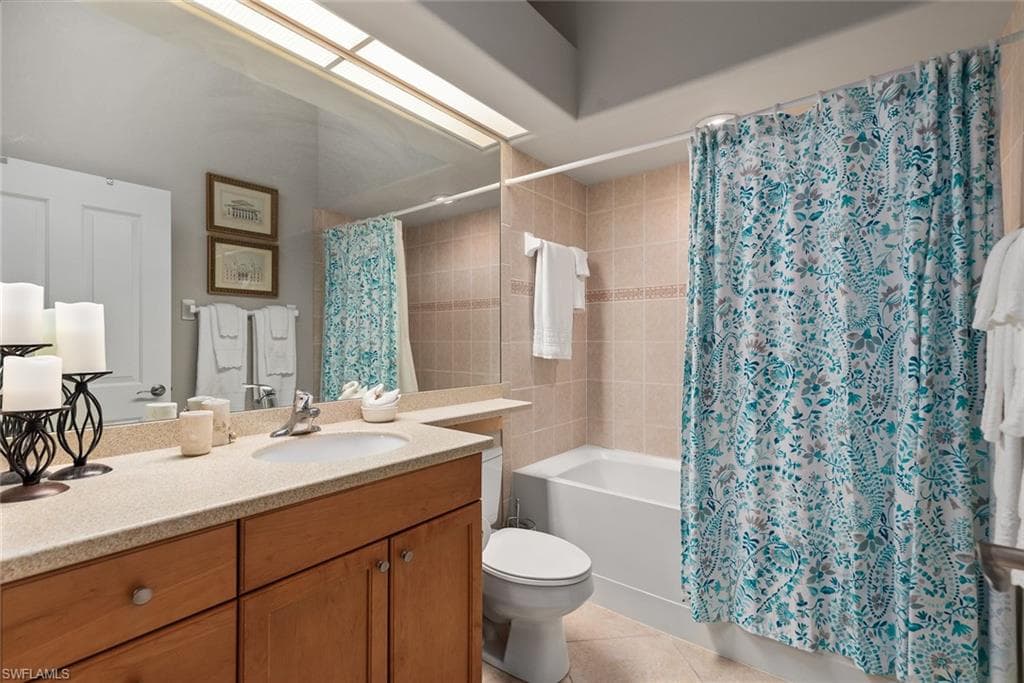 8583 Via Lungomare CIR # 201, ESTERO FL 33928-17