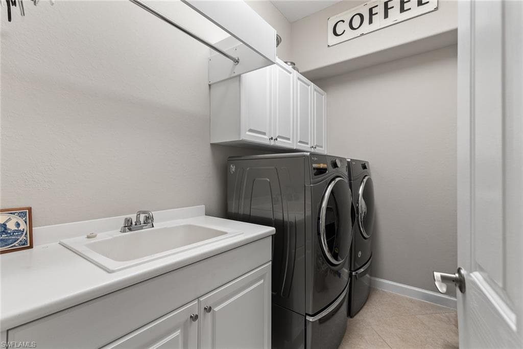 8583 Via Lungomare CIR # 201, ESTERO FL 33928-18