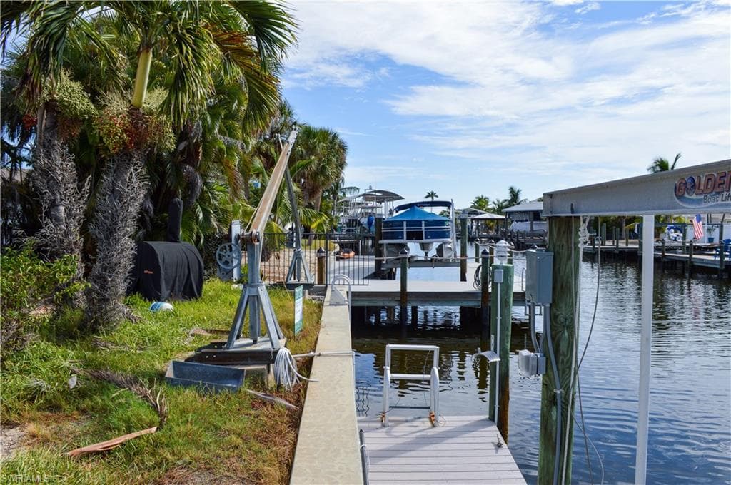 206 Ibis ST, FORT MYERS BEACH FL 33931-30