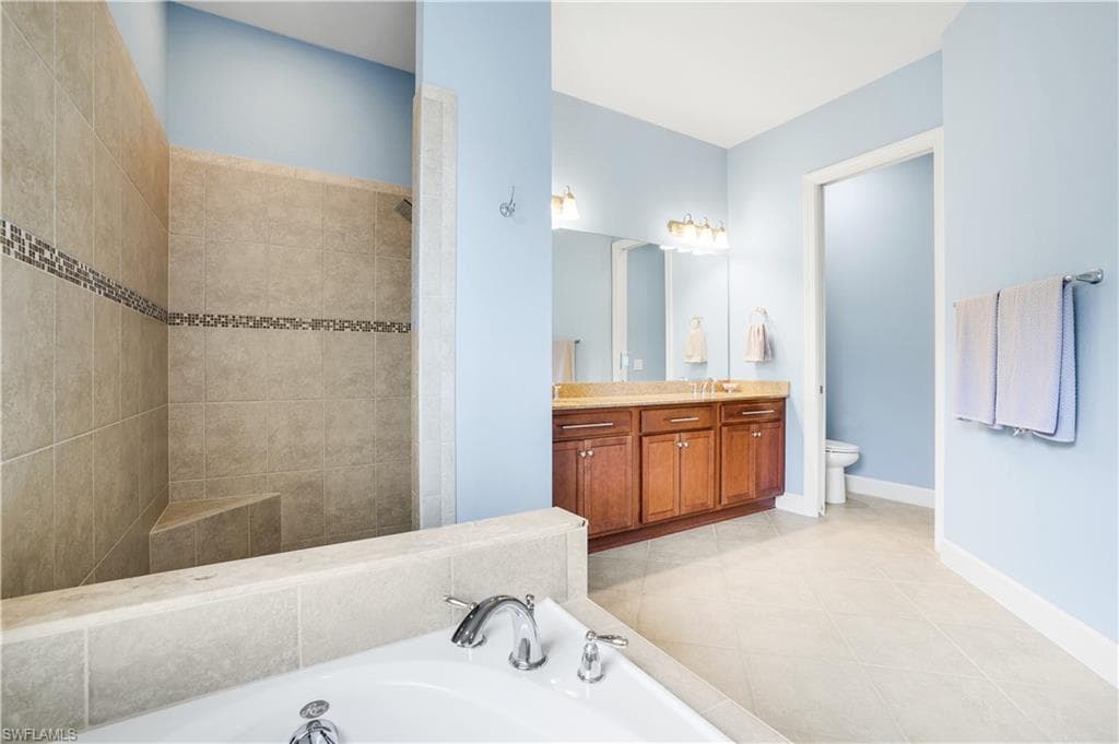 9383 Copper Rock CT, NAPLES FL 34120-17