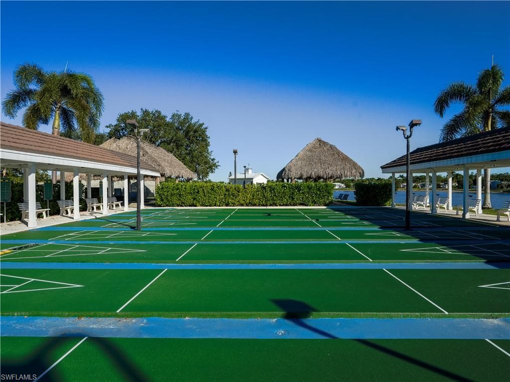 2048 Crystal Lake DR, NAPLES FL 34120-37
