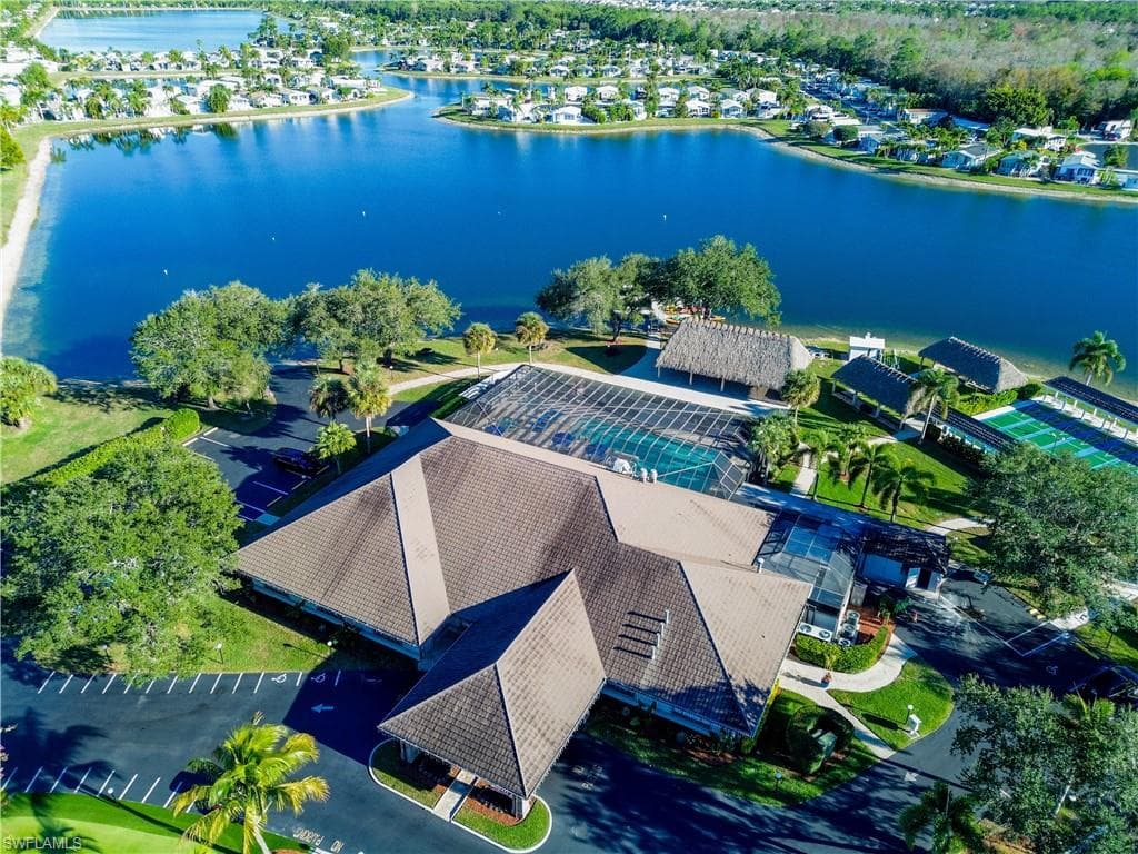 2048 Crystal Lake DR, NAPLES FL 34120-48