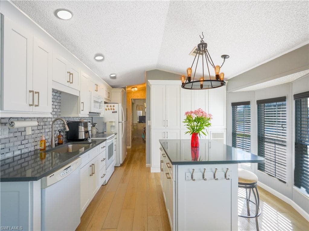 2048 Crystal Lake DR, NAPLES FL 34120-13