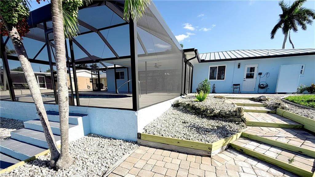 201 Randy LN, FORT MYERS BEACH FL 33931-40