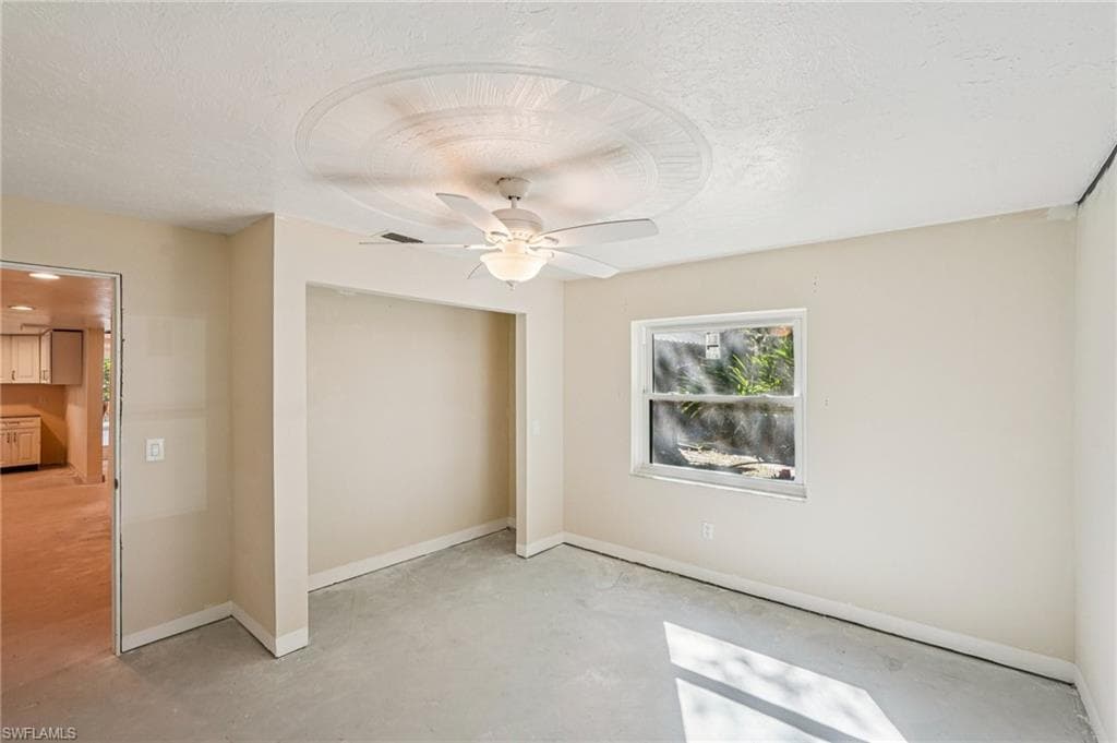 7280 Pelas CIR, NORTH FORT MYERS FL 33917-21