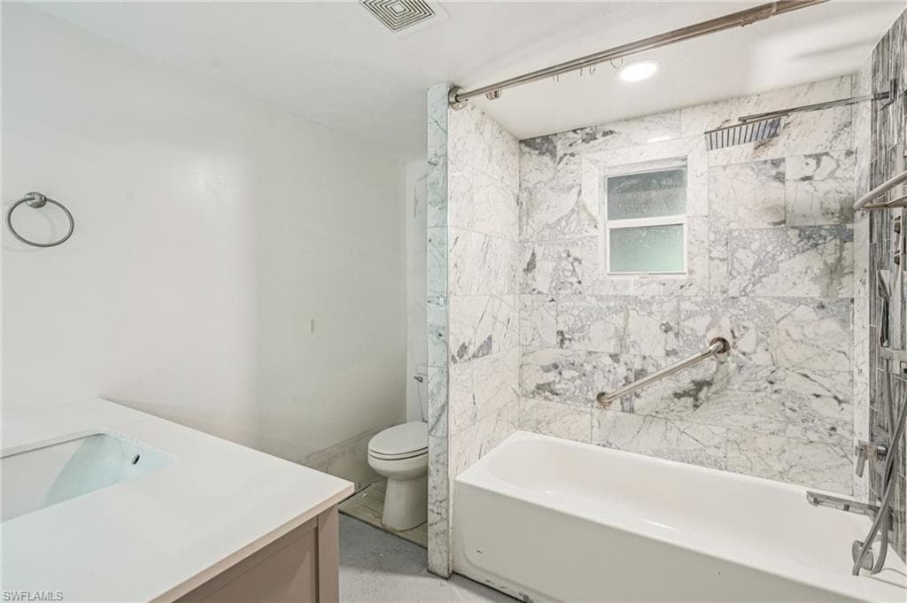 7280 Pelas CIR, NORTH FORT MYERS FL 33917-8