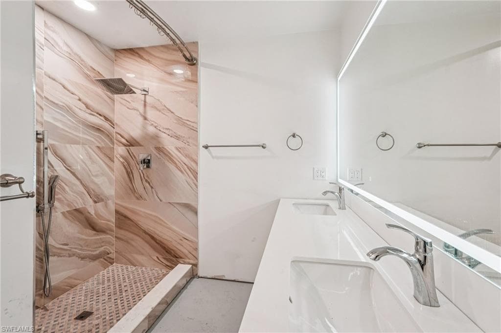 7280 Pelas CIR, NORTH FORT MYERS FL 33917-10