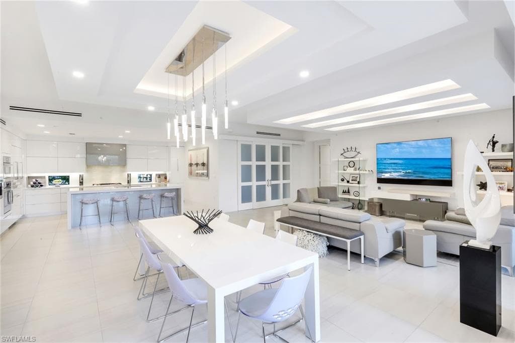 1135 3rd AVE S # 210, NAPLES FL 34102-5