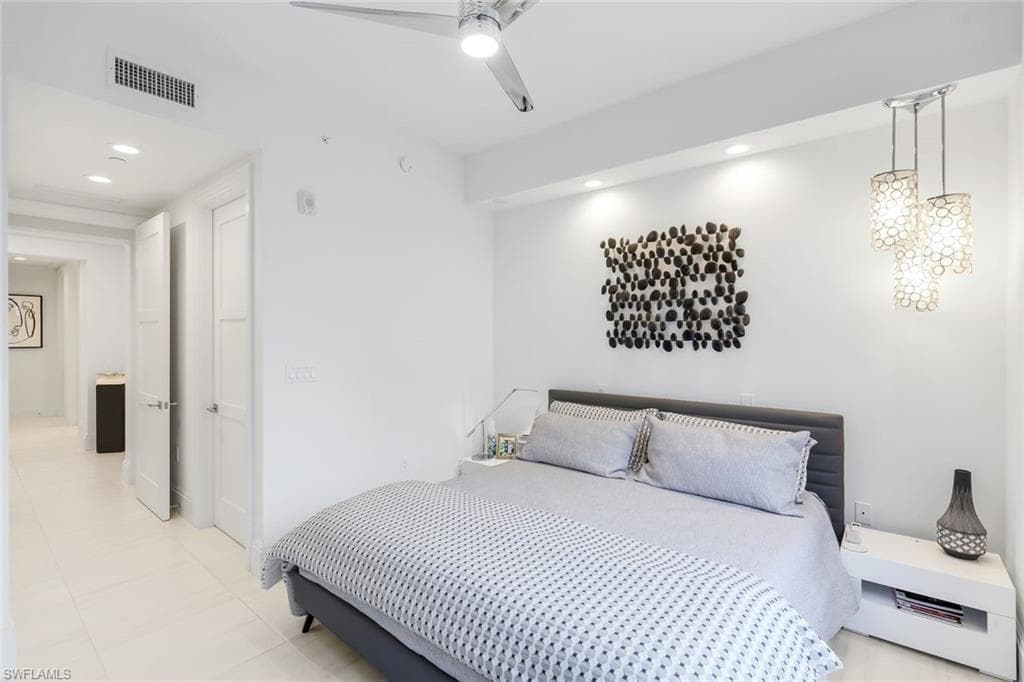 1135 3rd AVE S # 210, NAPLES FL 34102-19