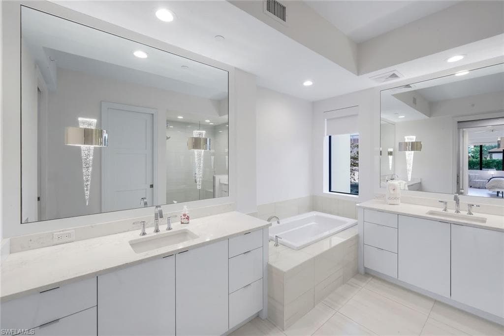 1135 3rd AVE S # 210, NAPLES FL 34102-17