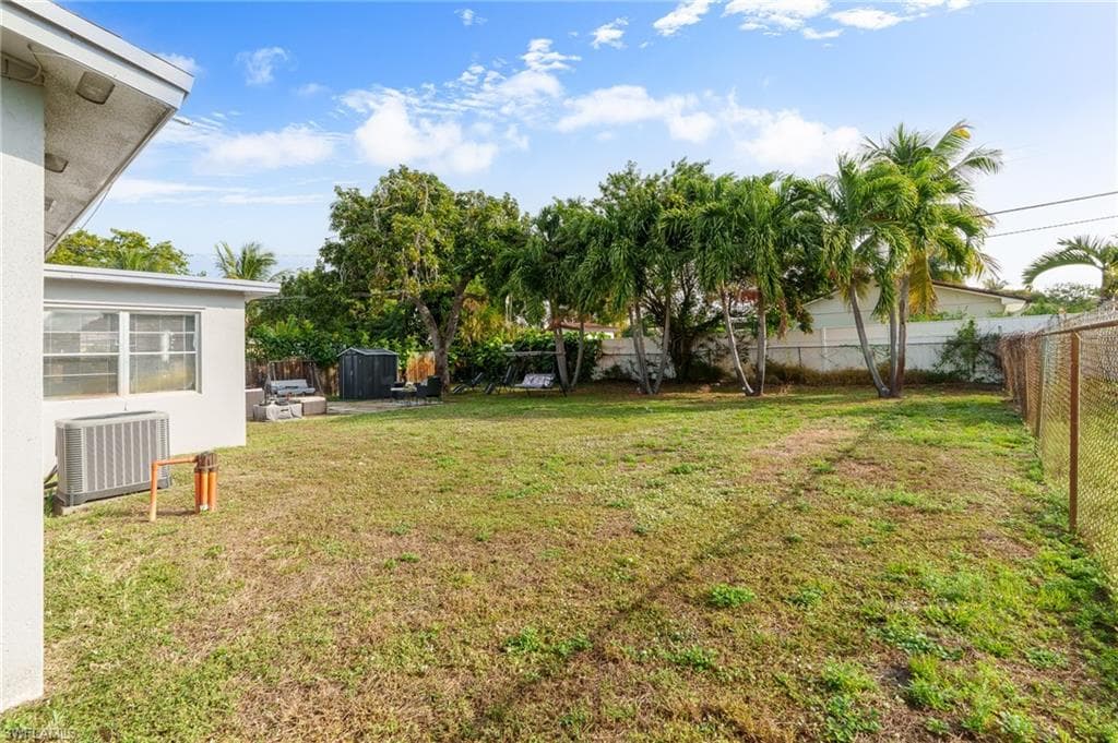 1475 7th ST, WEST PALM BEACH FL 33401-8