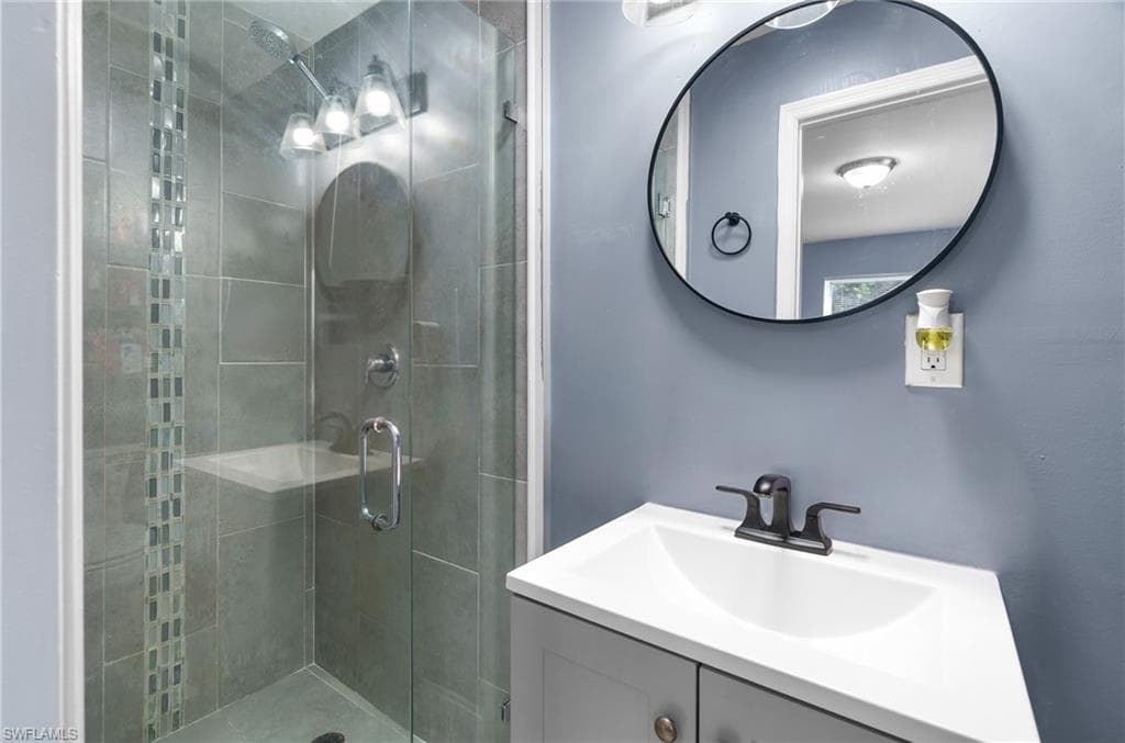 1475 7th ST, WEST PALM BEACH FL 33401-33