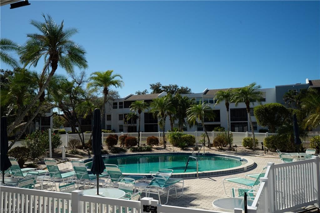 5959 Winkler RD # 307, FORT MYERS FL 33919-22