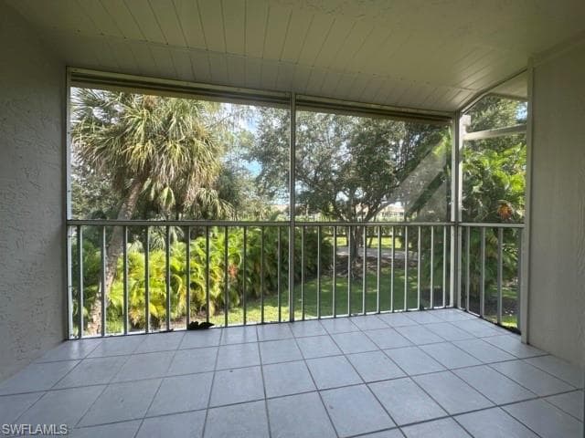 2395 Naples Trace CIR # 6, NAPLES FL 34109-16